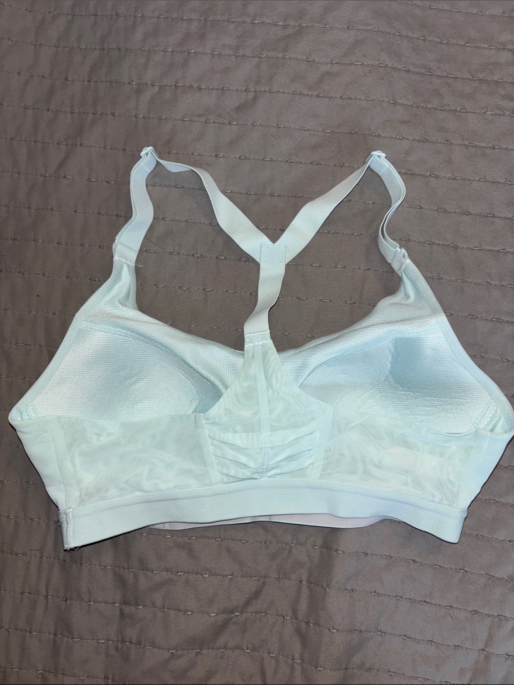VS Racerback Sports Bra - Picture 2 of 3